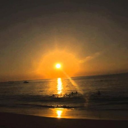Suite Pe Na Areia- Espaco Independente Na Praia Do Curral Com Localizacao Privilegiada - Simplicidade E Comodidade Com O Por Do Sol Mais Lindo De Ilhabela - Melhor Custo Beneficio Para Ate 4 Pessoas , Na Av Jose Pacheco Do Nascimento Nº 7682 Eksteriør bilde